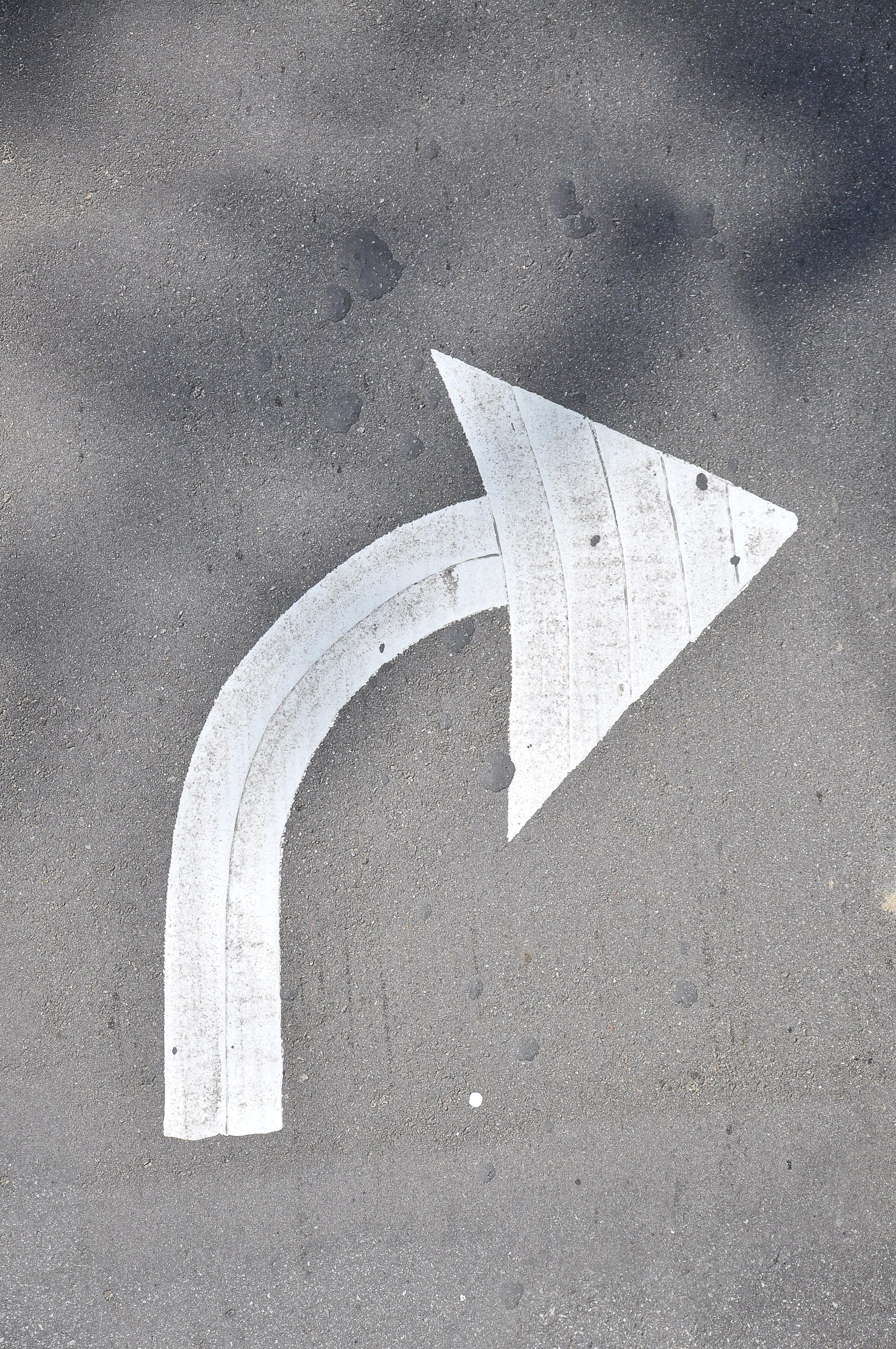 Turn right.